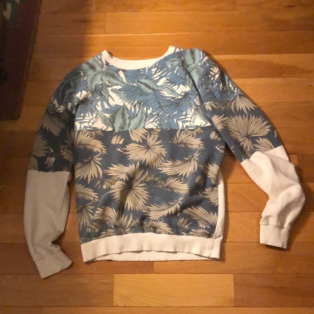 ZARA mens sweater, gently used, soft material will not tear or rip.